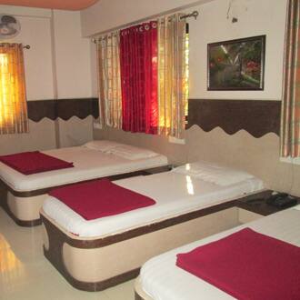 Hotel Sanskar Inn Lodging, Nashik 3